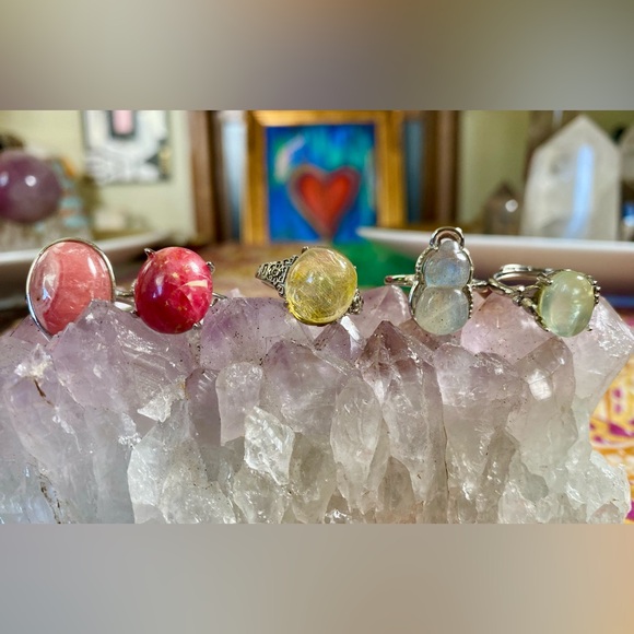 Elegant Multi-Stone Silver Rings Set - Picture 1 of 3